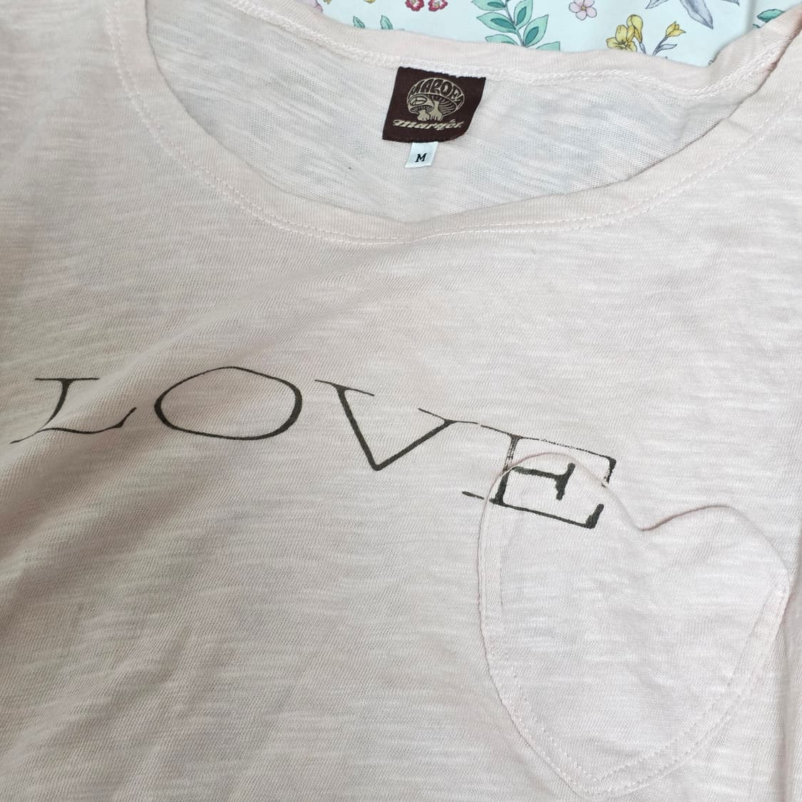 일본빈티지)딸기초코라떼히메갸루 핀터깔 LOVE 프린팅 핑크반팔티셔츠 상품이미지5