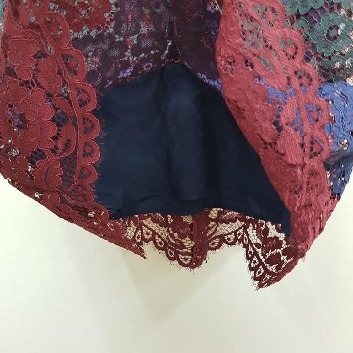 산드로 sandro  배색 플로럴 레이스 미니 원피스 1사이즈 상품이미지5