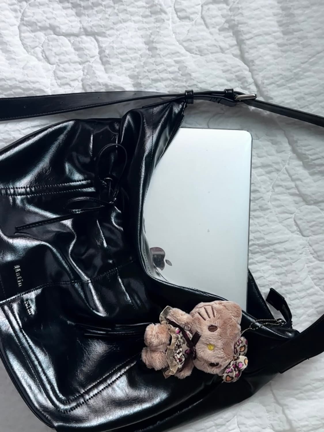 마뗑킴 포켓 셔링 리본 빅 백 블랙 상품이미지2
