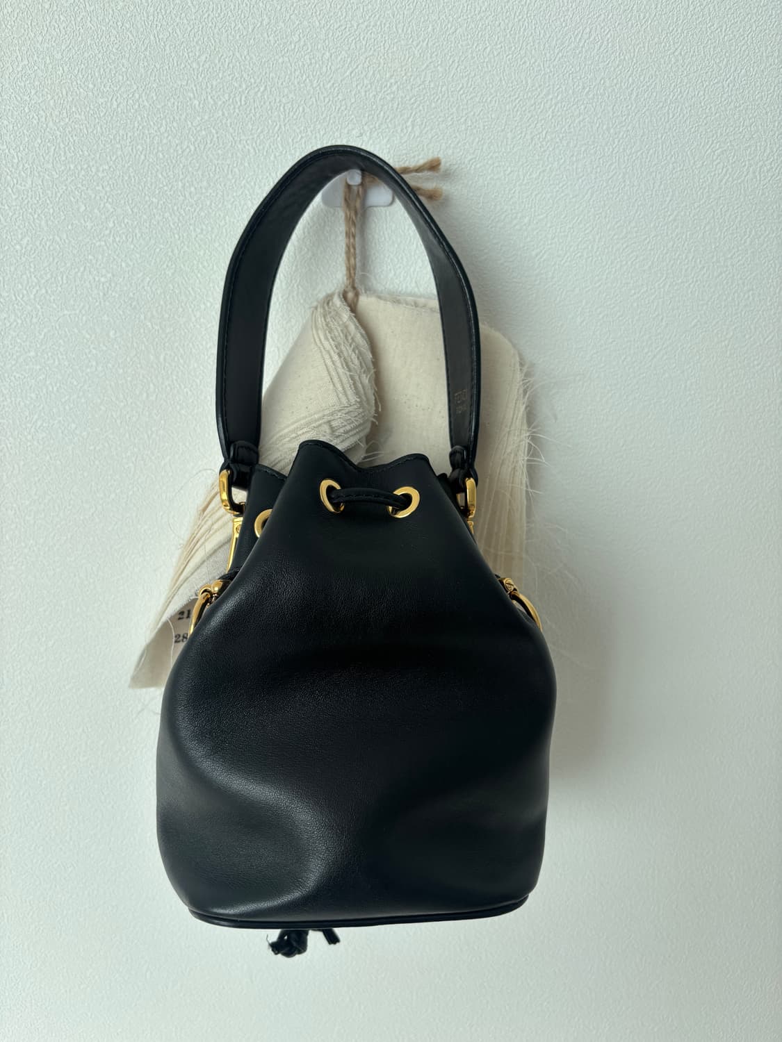 펜디 몬트레조 미니 버킷백 상품이미지8