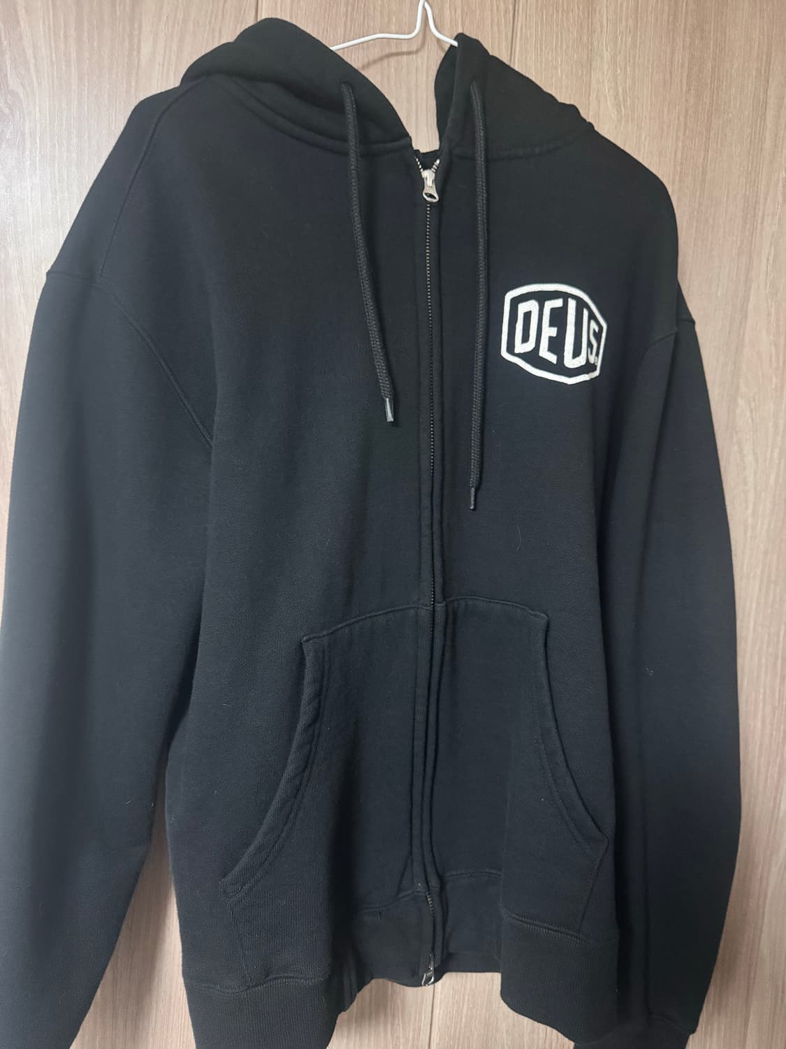 데우스 엑스 마키마 서울 컬리지 어드레스 후드집업 상품이미지1