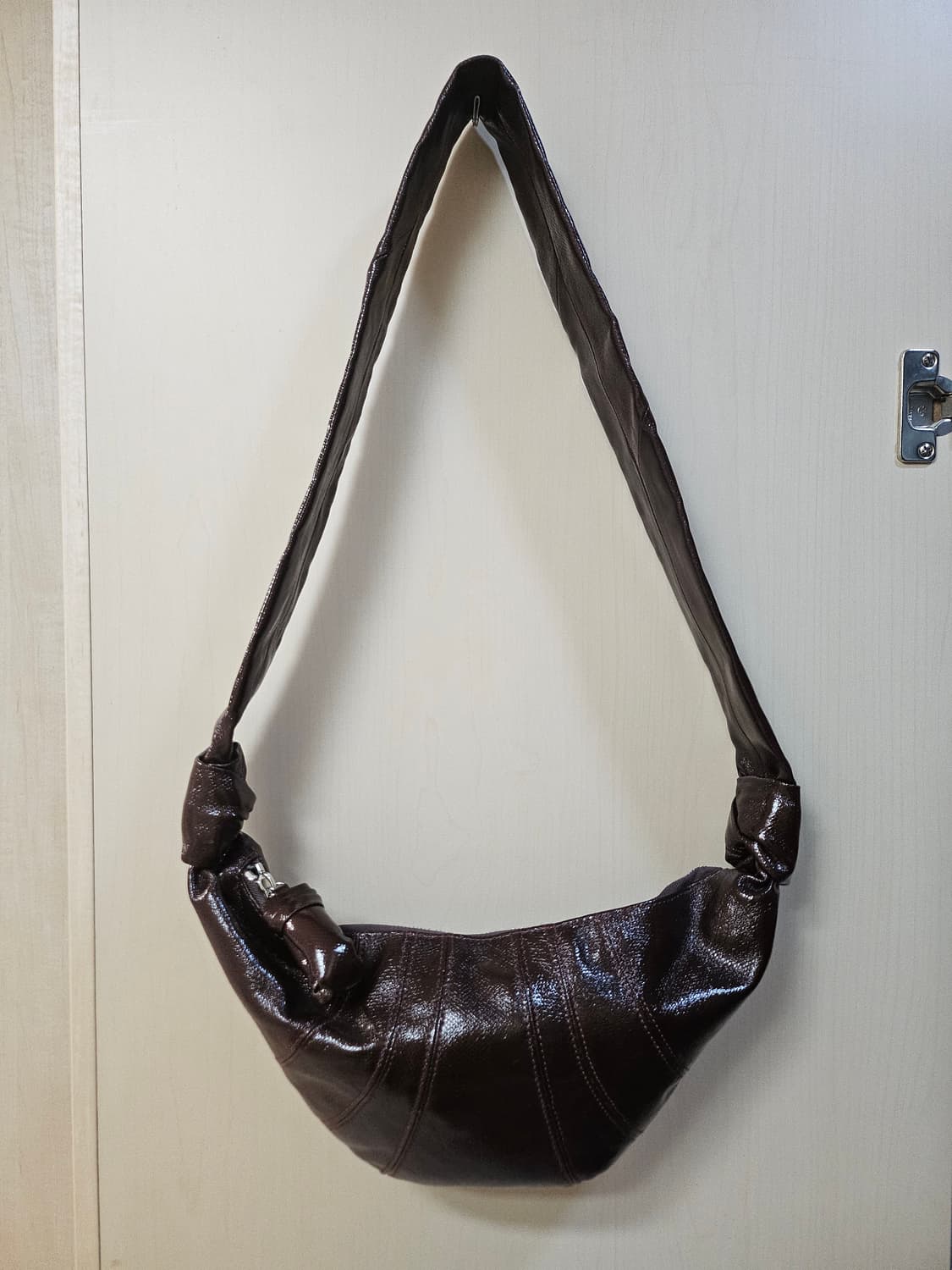 르메르 스몰 크루아상백 코티드 코튼 초콜릿 퐁당 상품이미지1