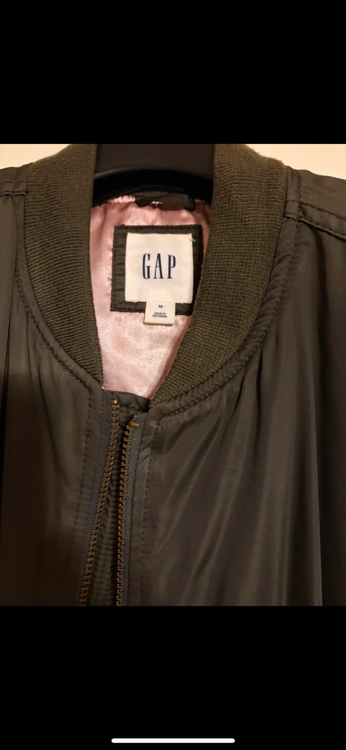 GAP의 카키색 항공 봄버 자켓 블루종  상품이미지2