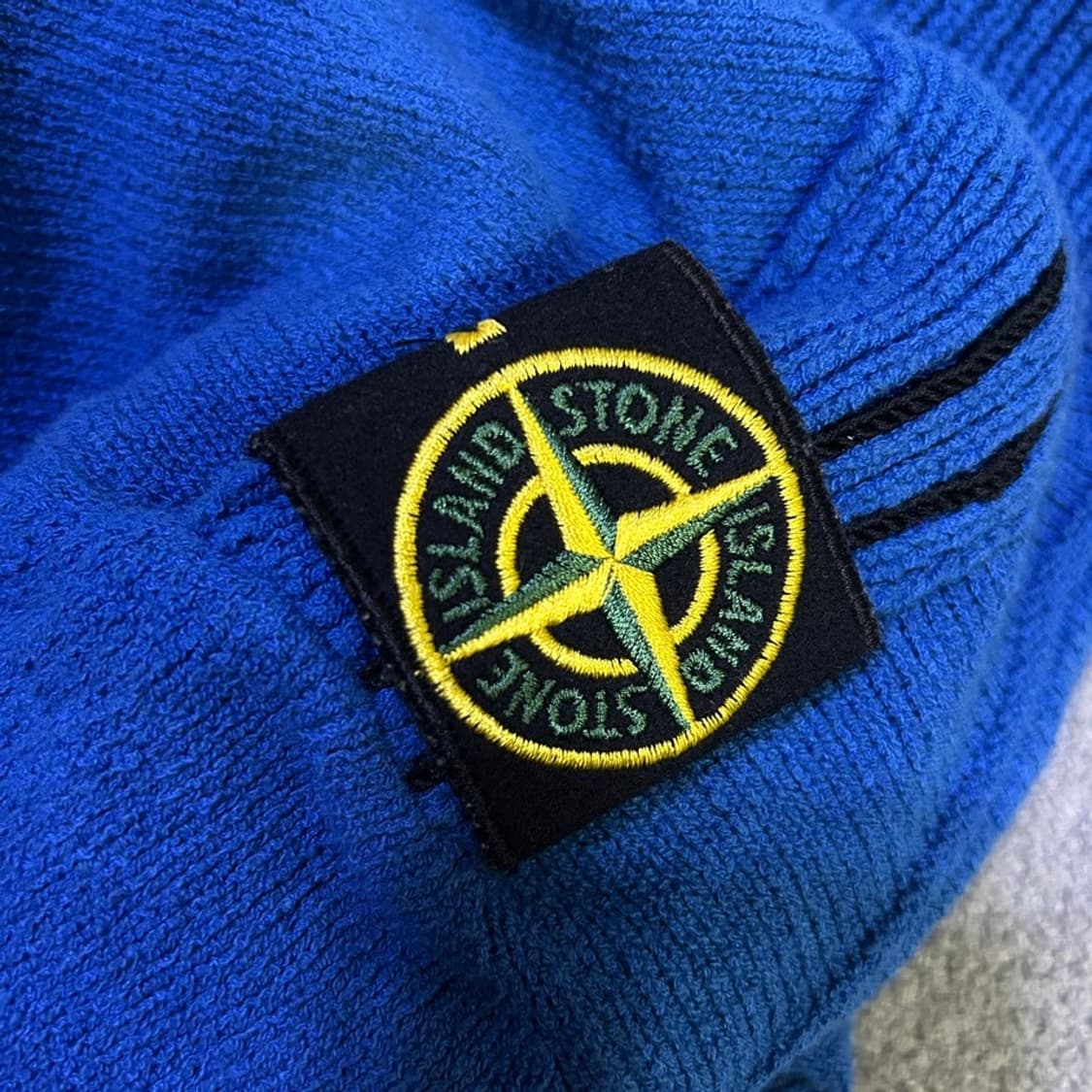 스톤아일랜드 니트집업 100 상품이미지2