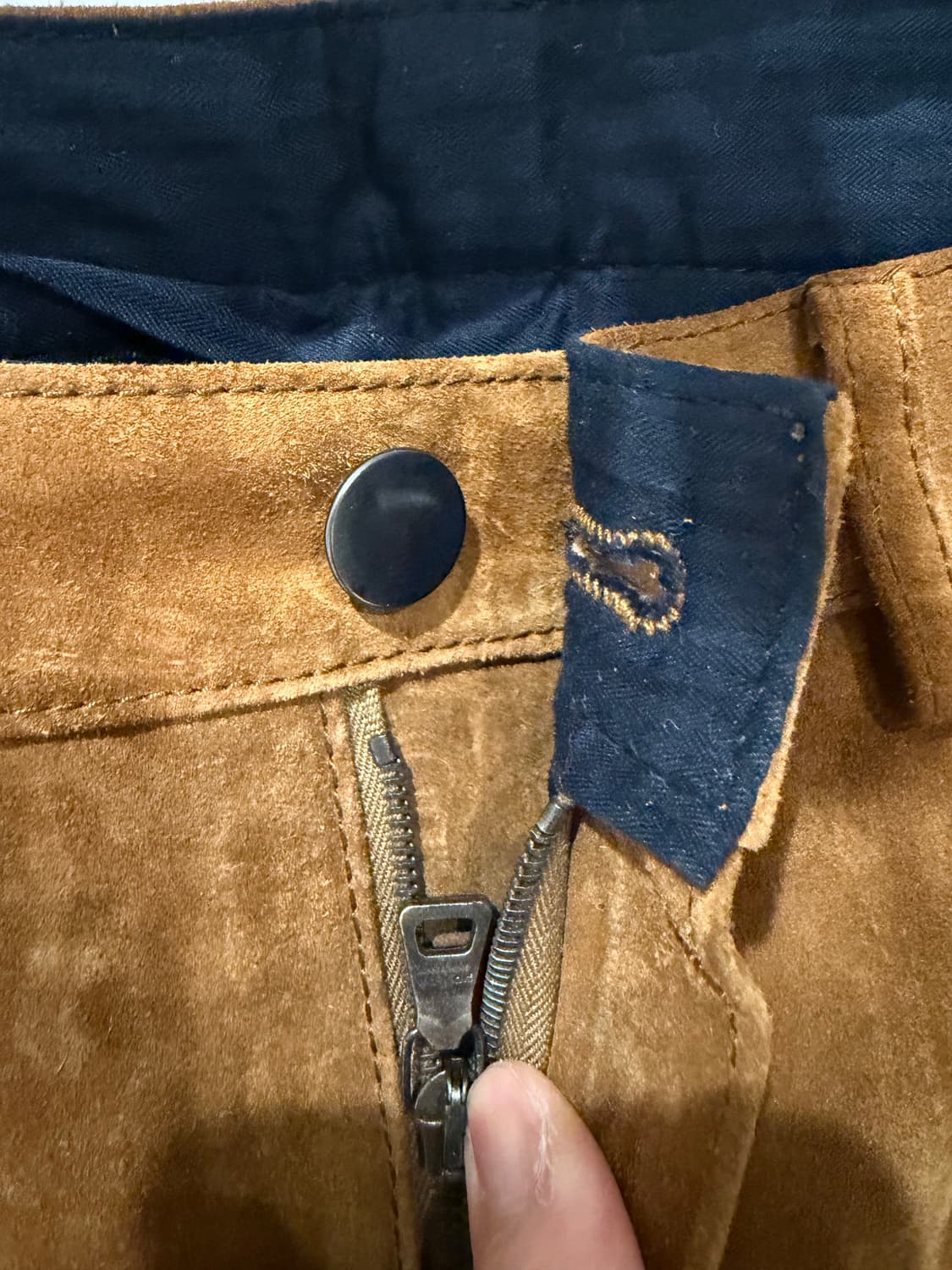 [48IT] 프라다 스웨이드 팬츠 상품이미지4