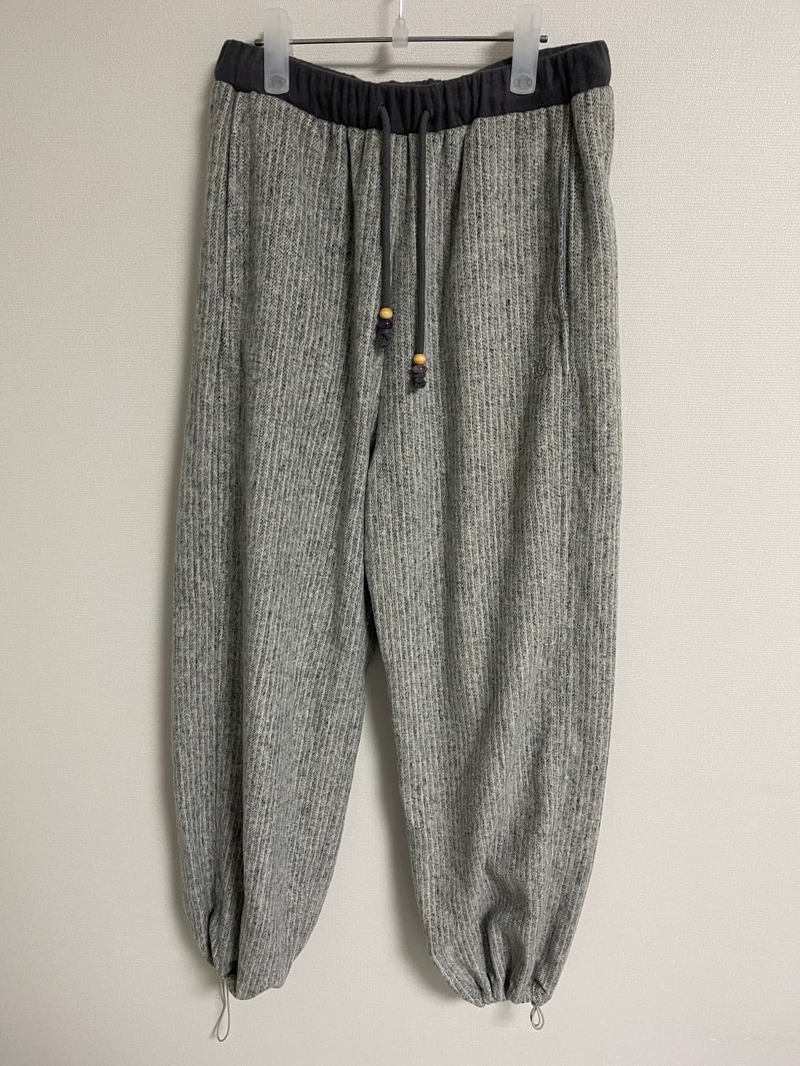 AEAE 엔젤 스트라이프 팬츠 그레이 상품이미지2