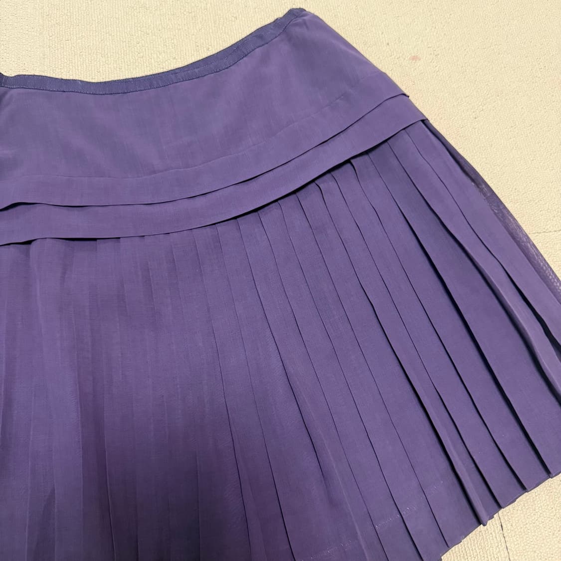 톤다운 퍼플 플리츠 스커트 상품이미지3