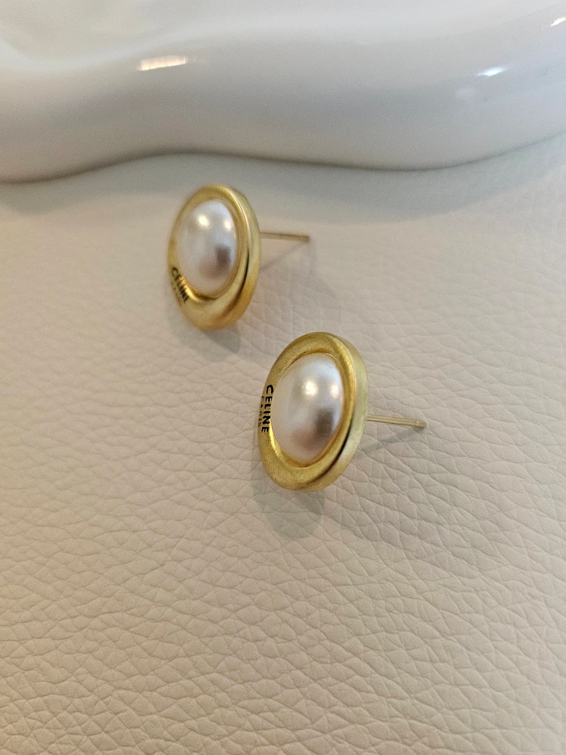 셀린느 앤틱진주단추 귀걸이 상품이미지3