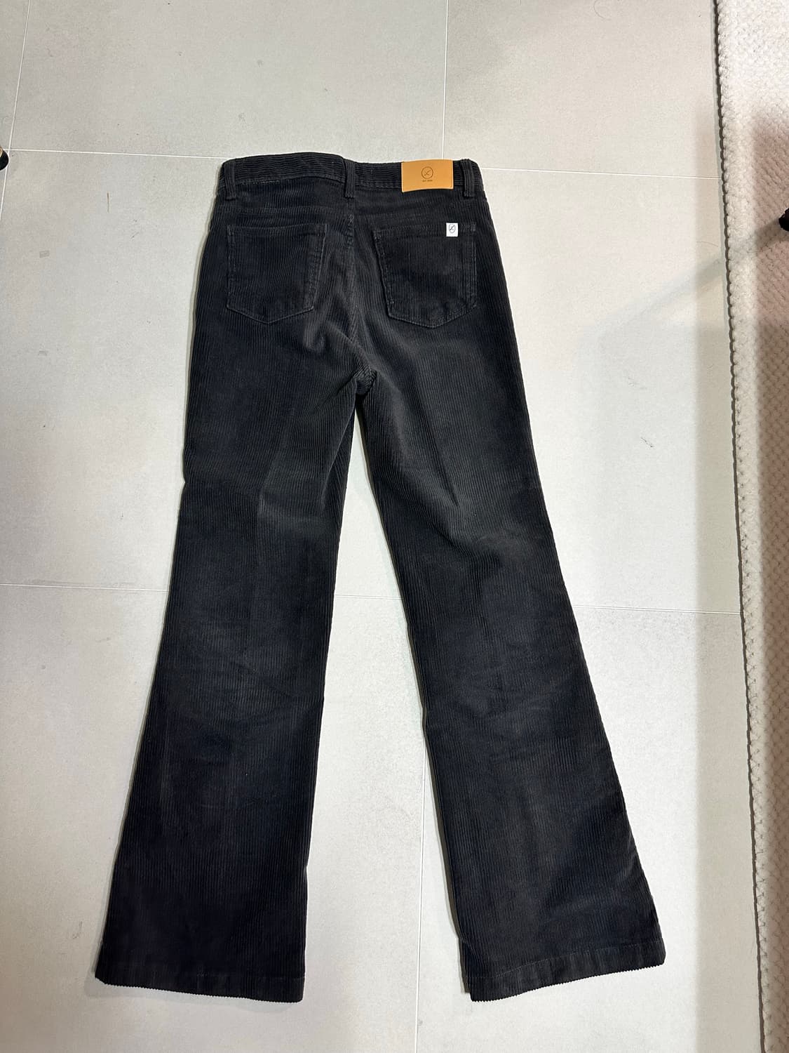 라미네즈 코듀로이 부츠컷 팬츠 차콜 S 상품이미지2