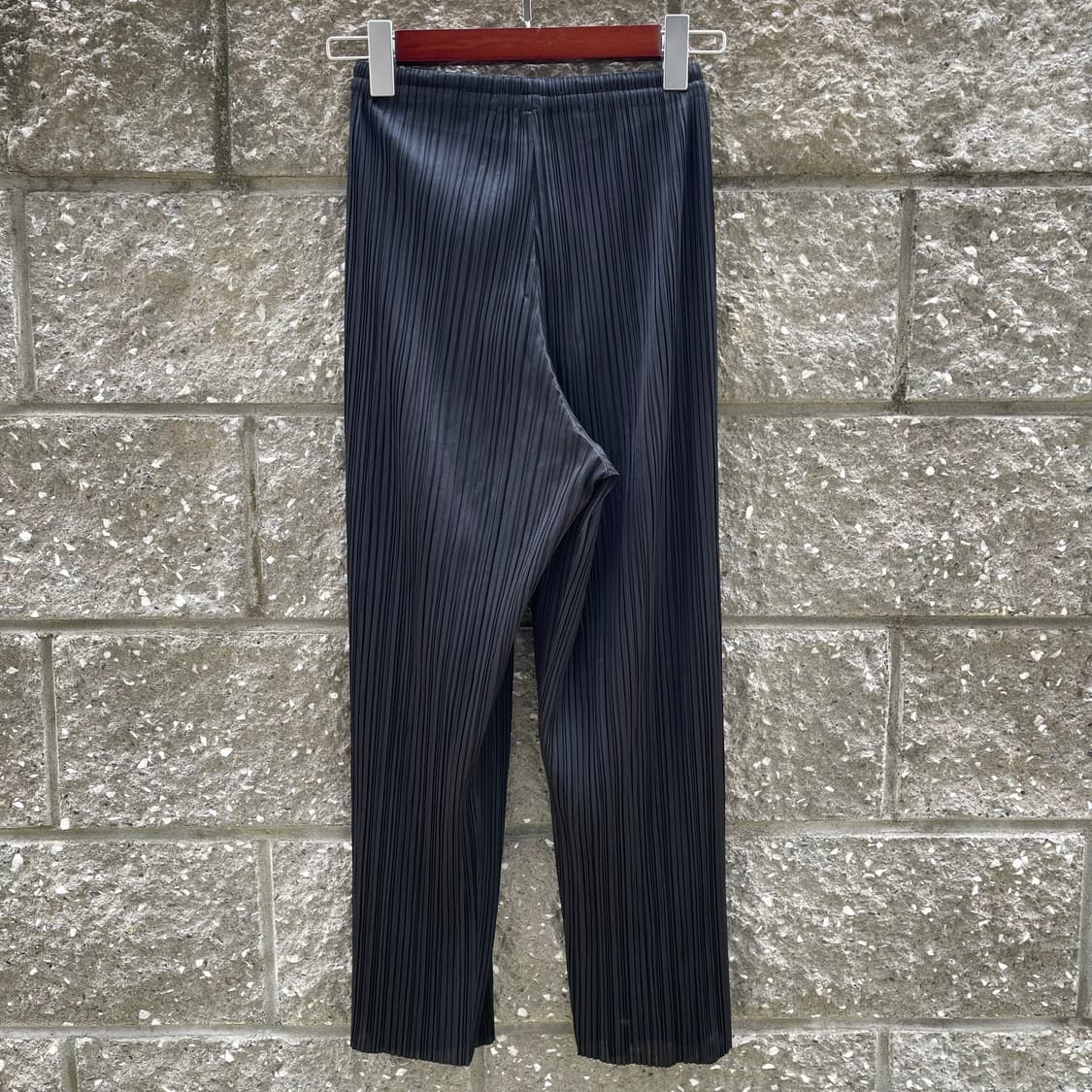 [L] ISSEY MIYAKE 블랙 여성 팬츠 상품이미지2