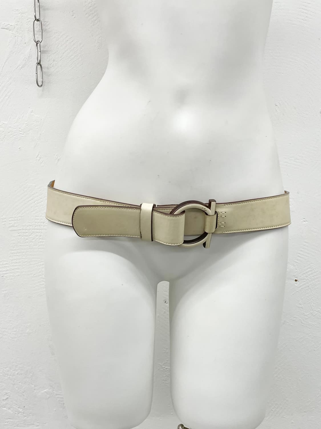 페라가모 리얼레더 로고 벨트 상품이미지2