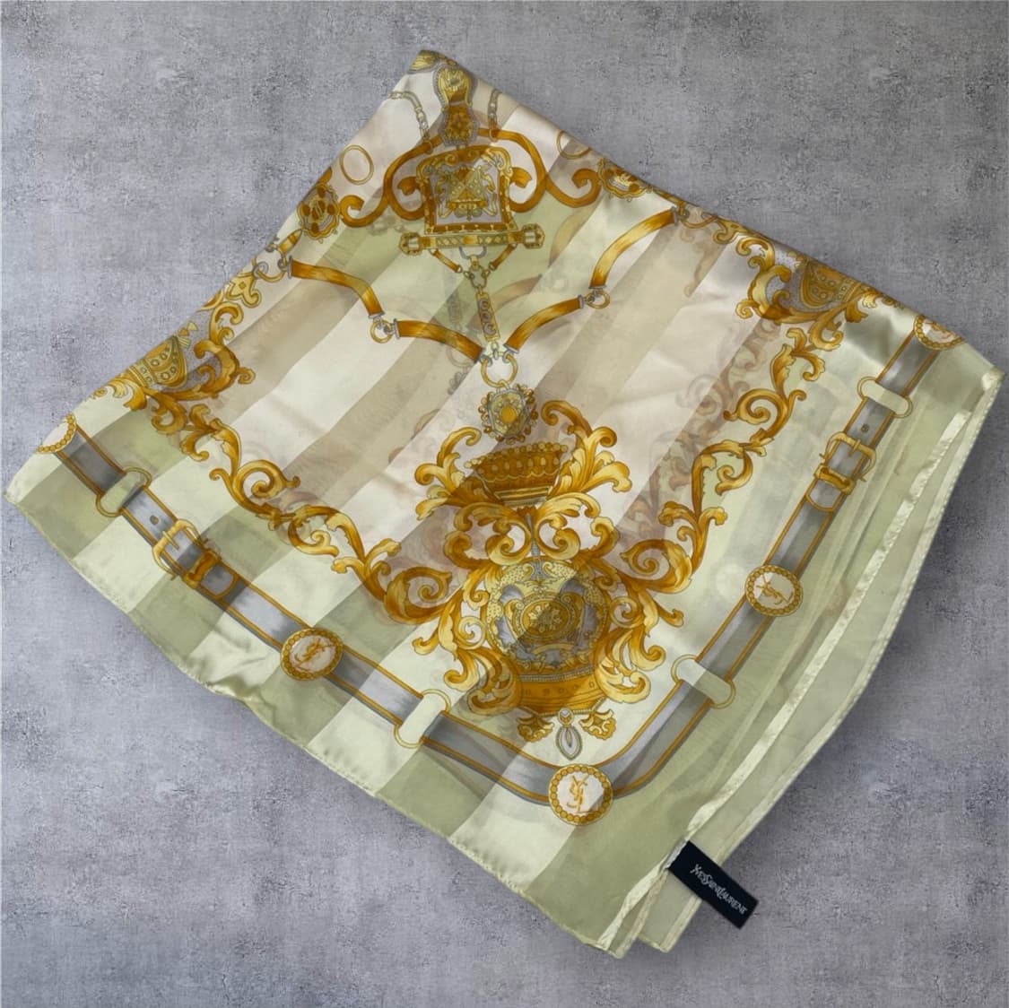 입생로랑 Yves Saint Laurent 골드 바로크 패턴 실크 스카프 상품이미지2