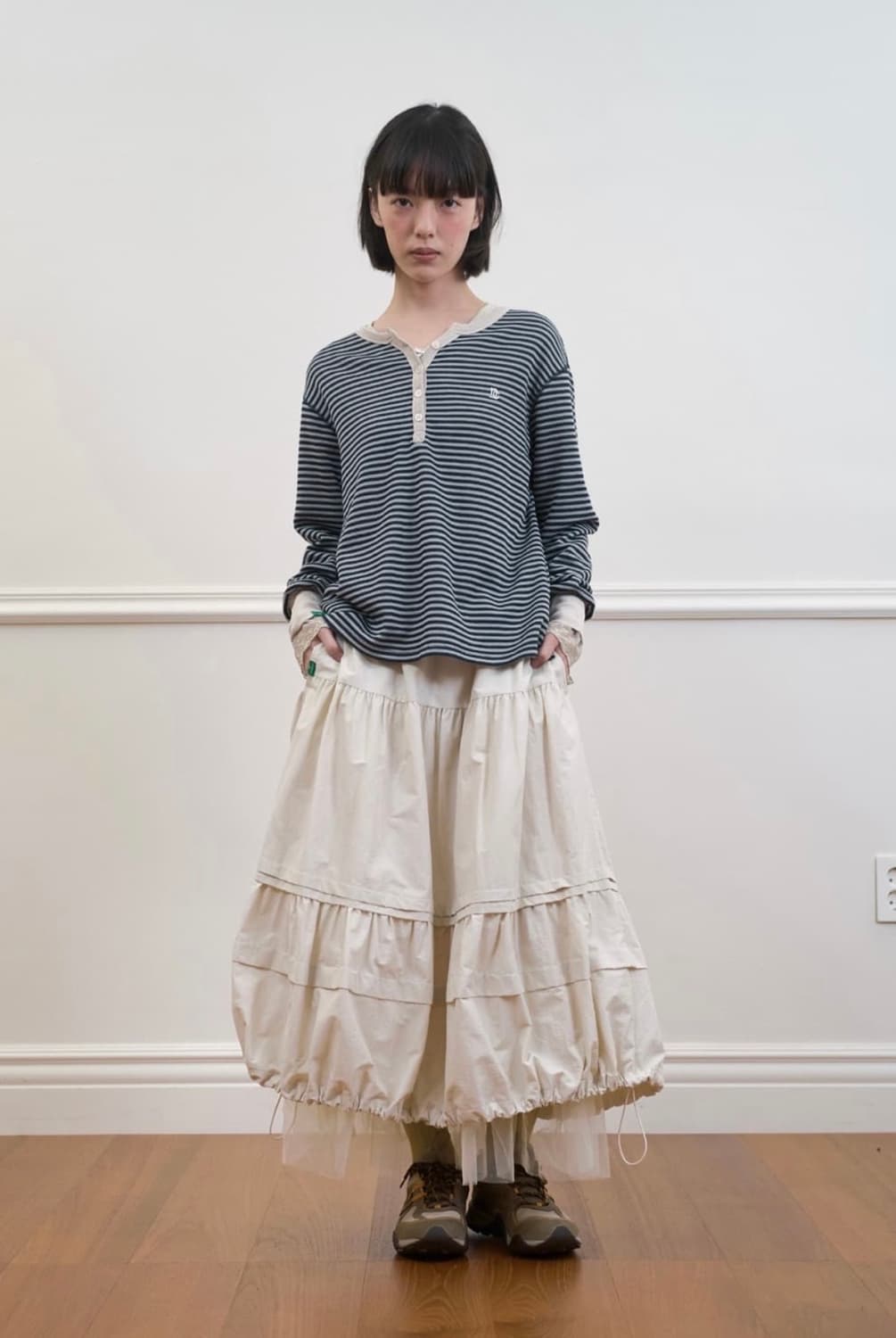 노컨텐츠 셔링 메쉬 스커트 크림 상품이미지1