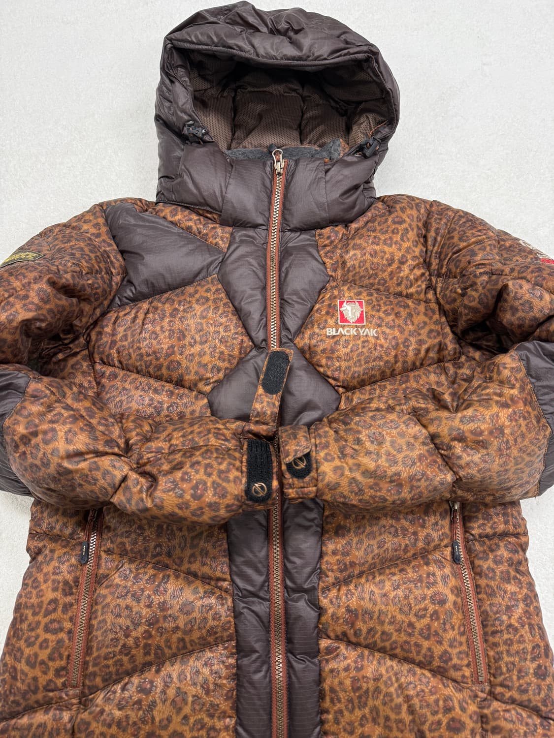 블랙야크 레오파드 구스다운 상품이미지5