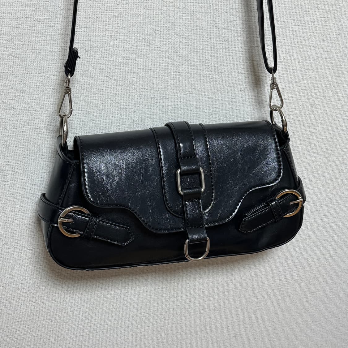 블랙 버클 크로스핸드백 상품이미지1