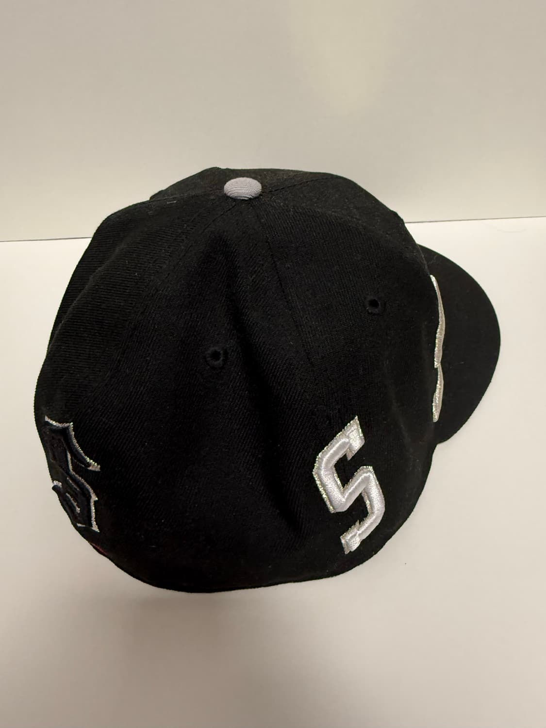 뉴에라 x 슈프림 멀티 S로고 블랙 상품이미지2