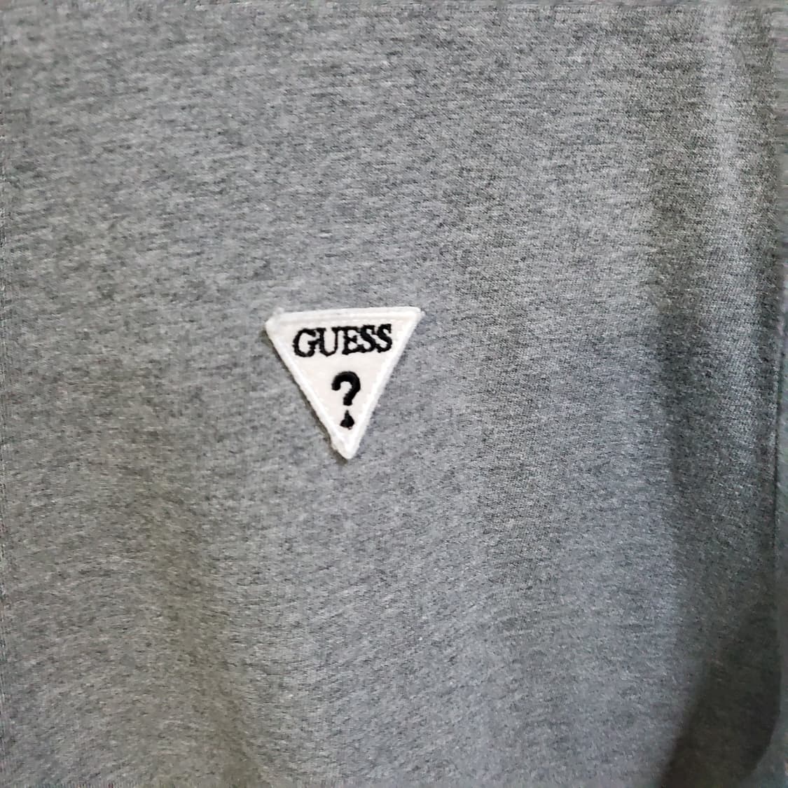 게스 로고 라운드 반팔티  상품이미지3