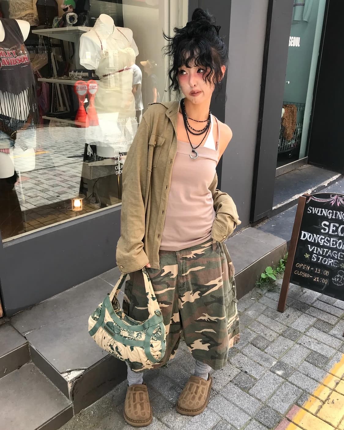 Diesel Flower Military Shoulder Bag 상품이미지3