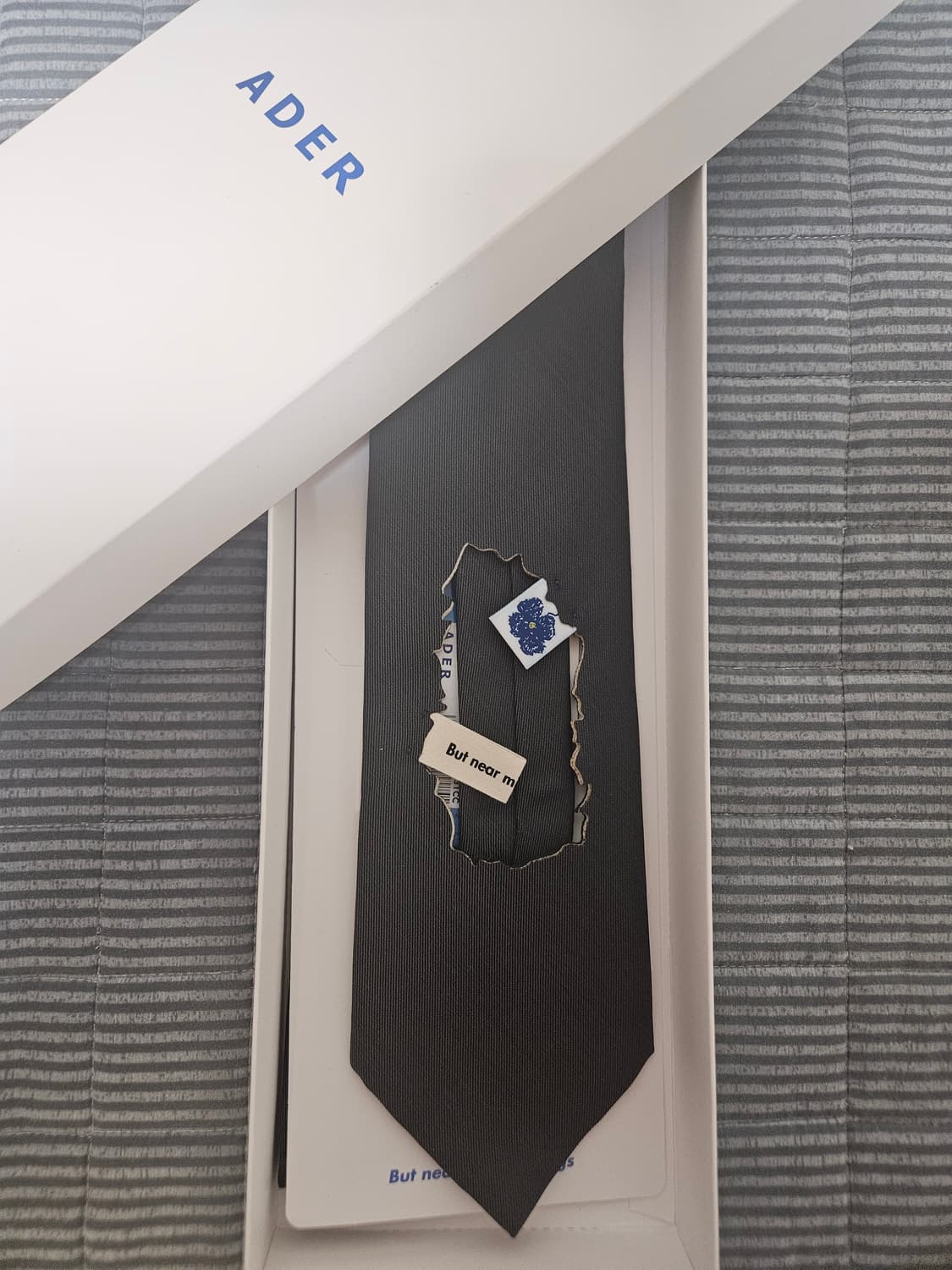 아더에러 신더 홀 타이 그레이 상품이미지1