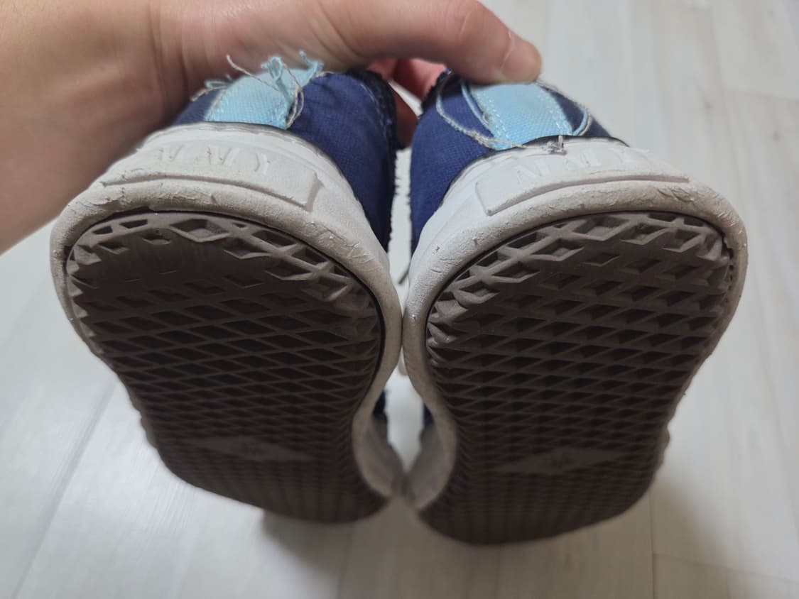 메종 미하라 야스히로 x 나이젤 카본 로우 컷 스니커즈 네이비 41 상품이미지9