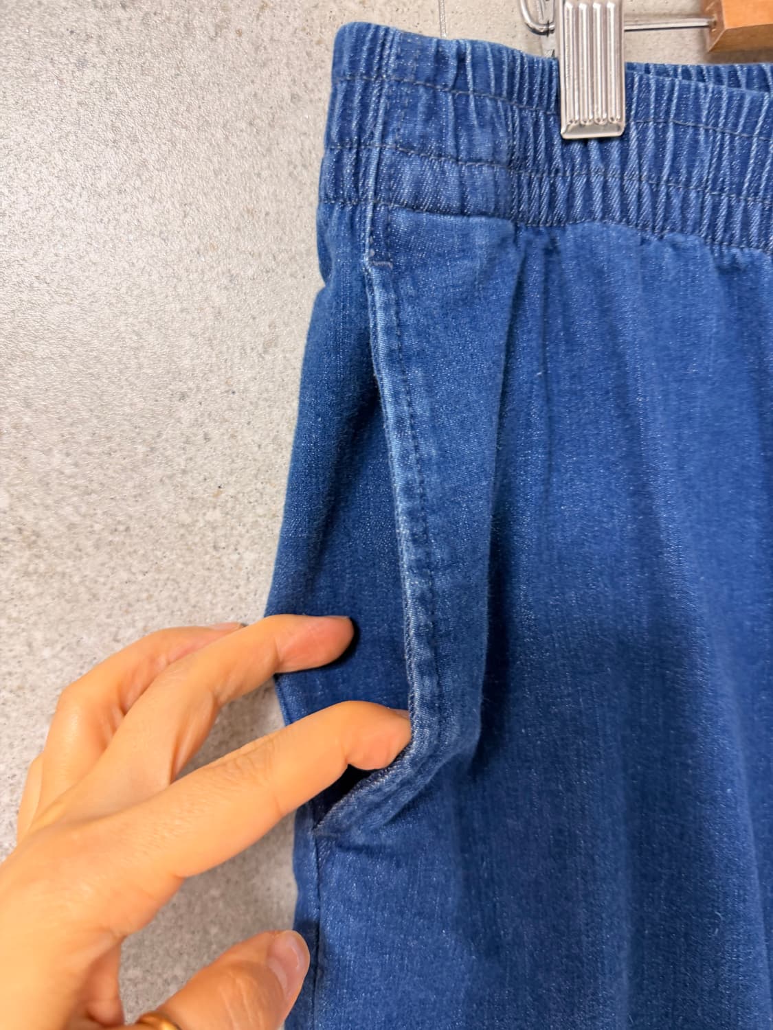 유니클로 남성 청바지 데님 와이드 팬츠 허리밴딩 상품이미지2