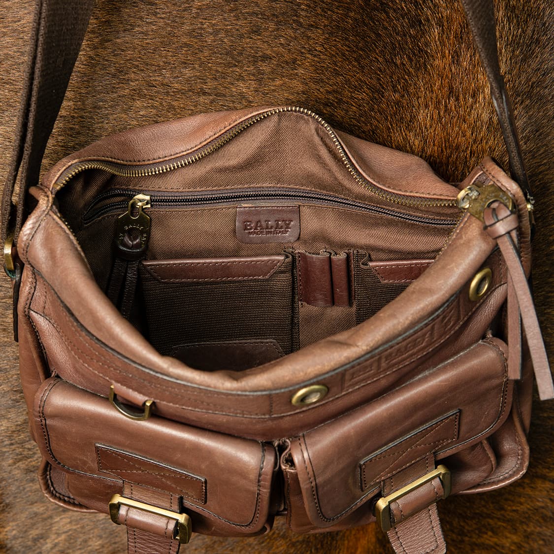 90s~ 발리 Bally 이태리 메이드 레더 크로스 백 브라운  상품이미지8