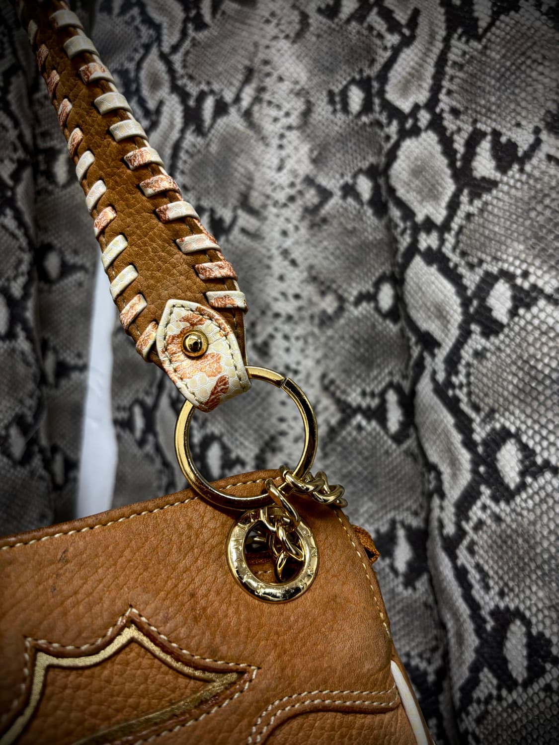 VINCIS BENCH Tribal ethnic Studded Leath 상품이미지6