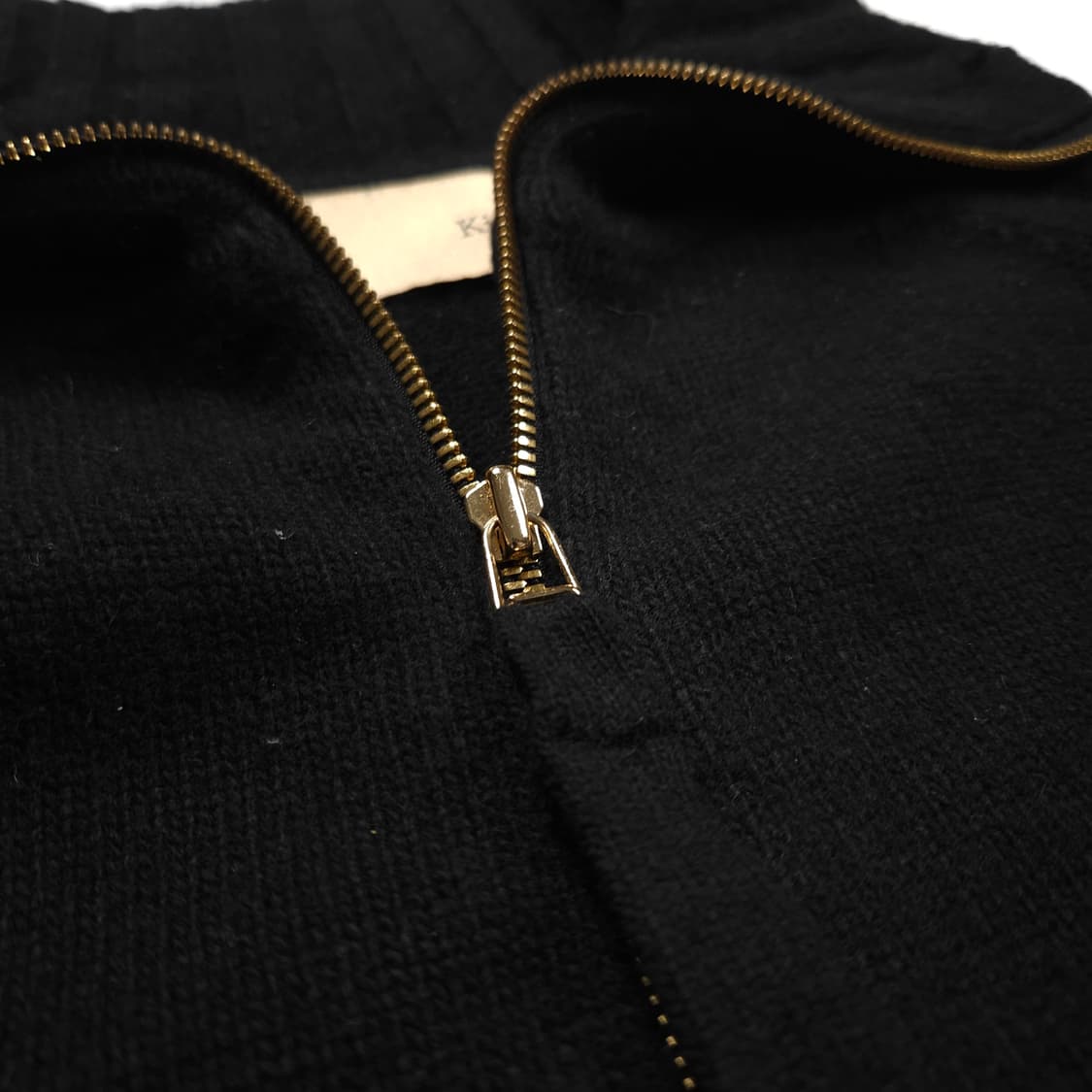 마뗑킴 스펠아웃 빅로고 블랙 니트 집업 (90) 상품이미지4