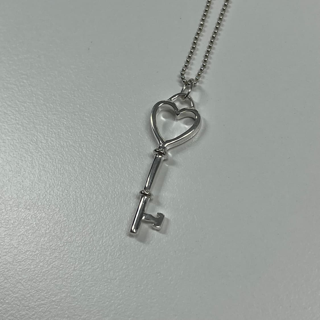 티파니앤코 하트 태그키 목걸이 상품이미지4