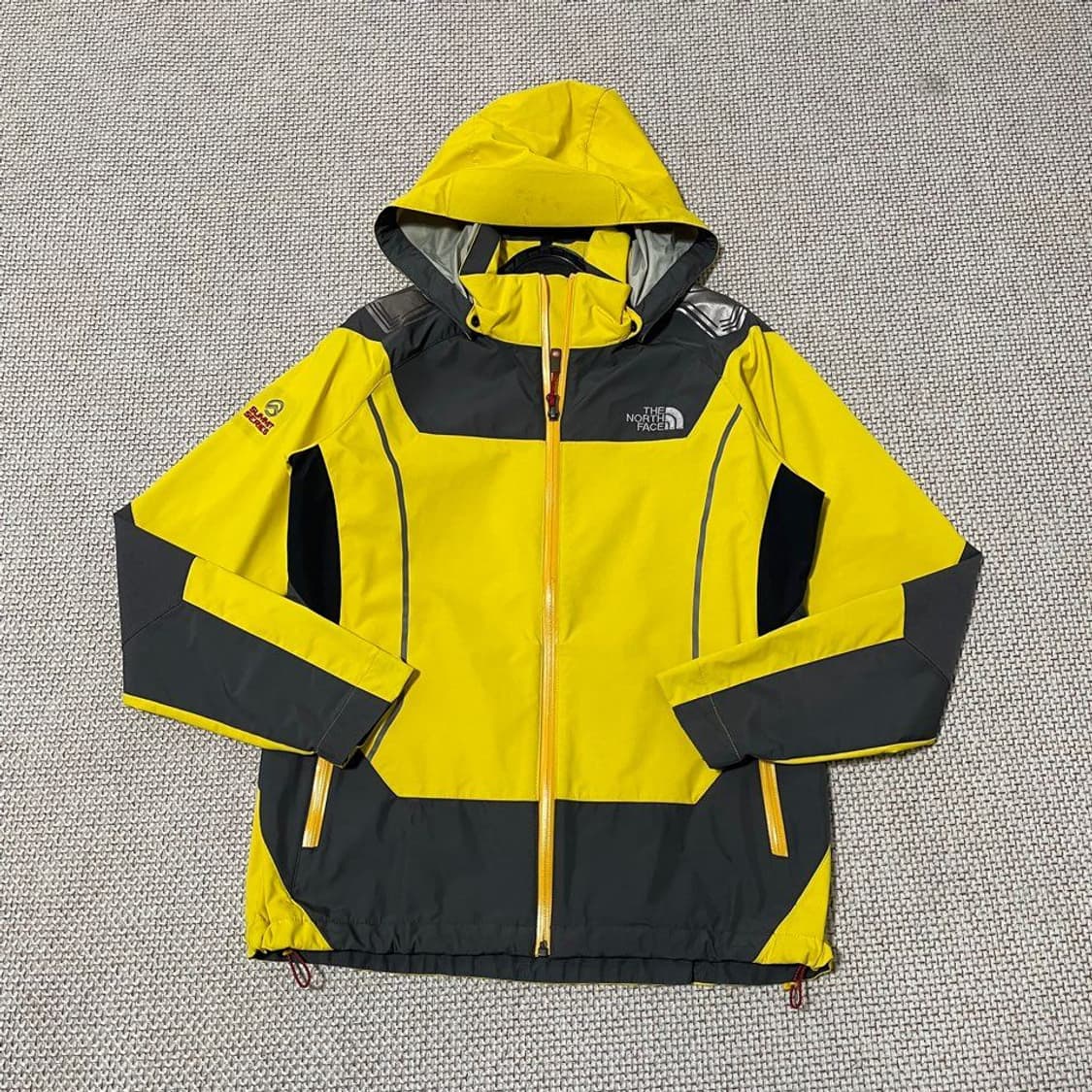 노스페이스. 여성 윈드스토퍼 등산 바람막이. 6743 상품이미지1