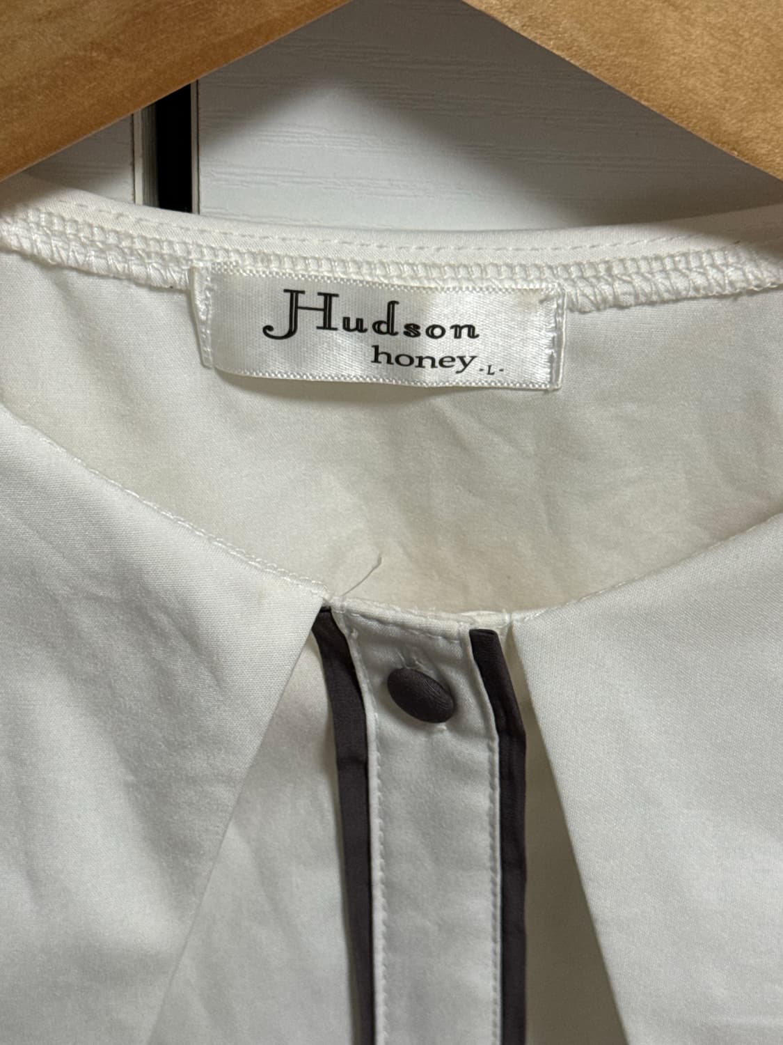 Hudson honey 빅카라 블라우스 상품이미지2