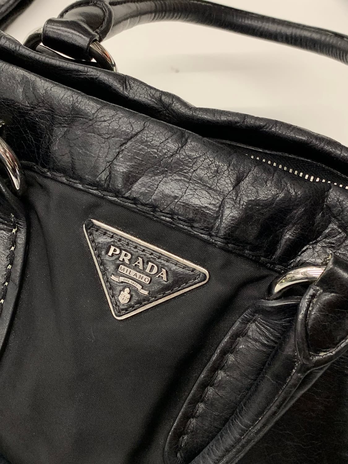 Prada 프라다 블랙 나일론 레더 크로스백 상품이미지5