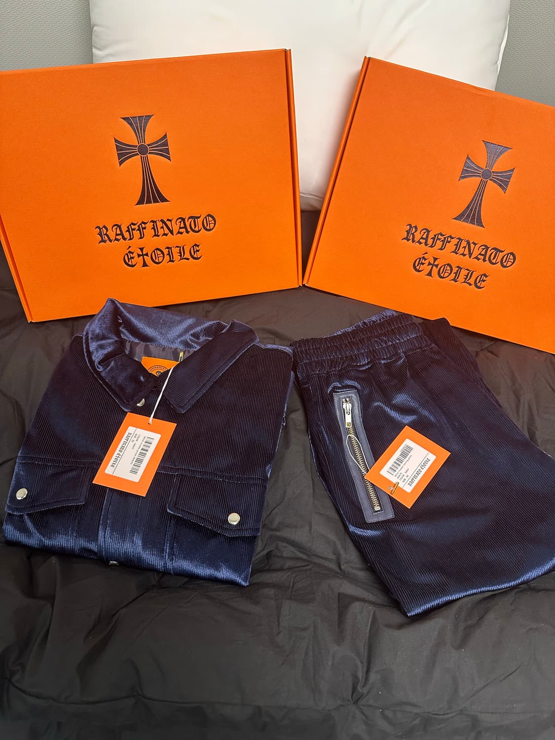 [한정판/새상품]라피나토 에뚜엘 벨벳 트러커 셋업 50 네이비 상품이미지1