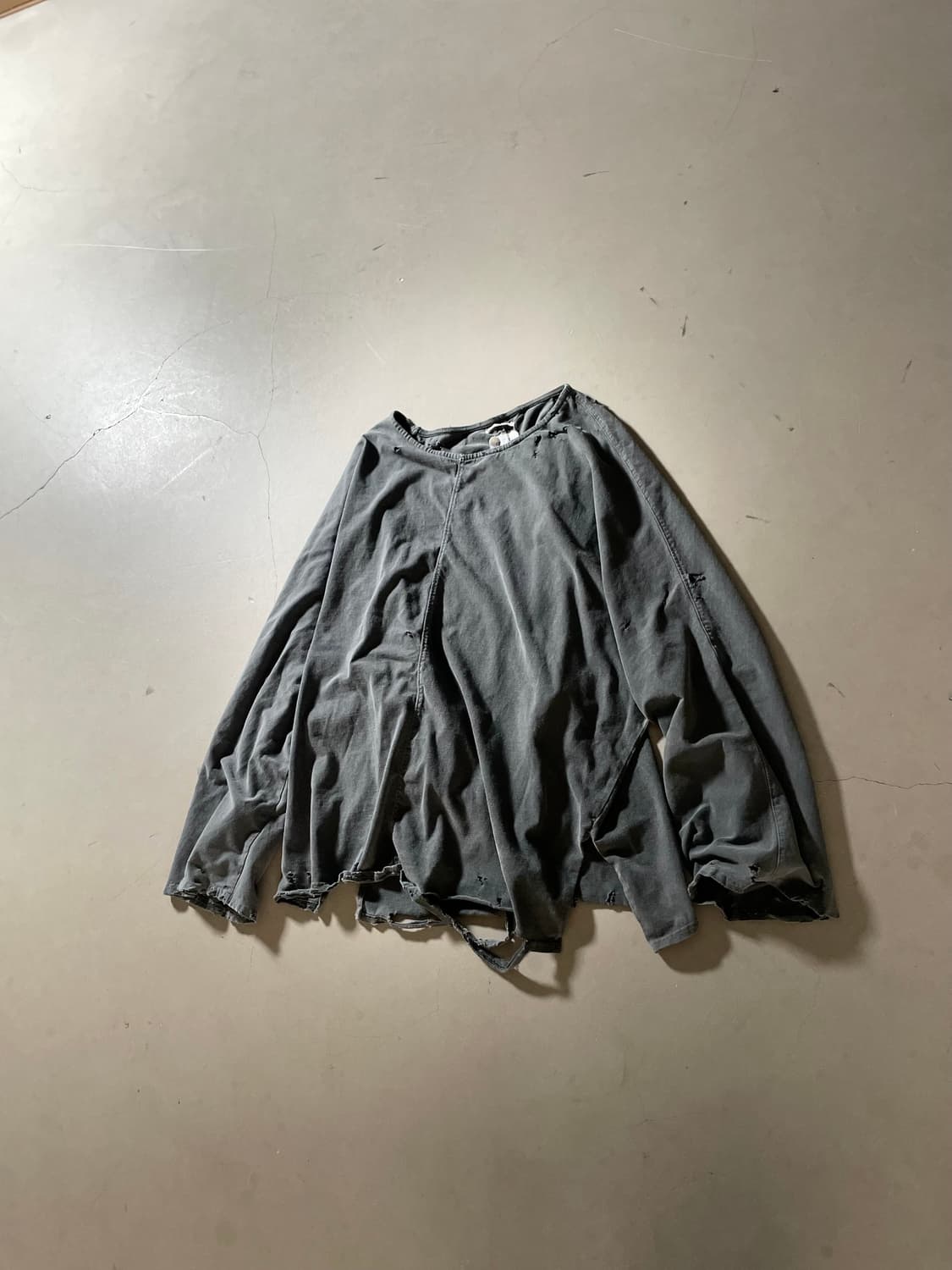 KZ Atelier One-off 디스트로이드 롱 슬리브 상품이미지1