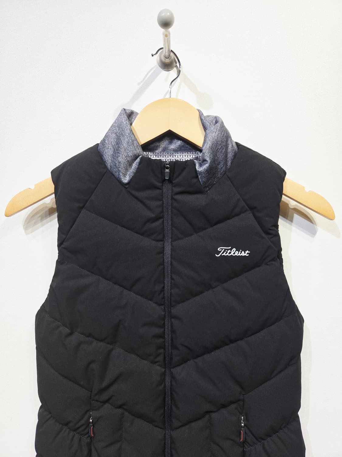(새 상품) 타이틀리스트 여성 구스다운 골프 패딩 조끼 상품이미지3