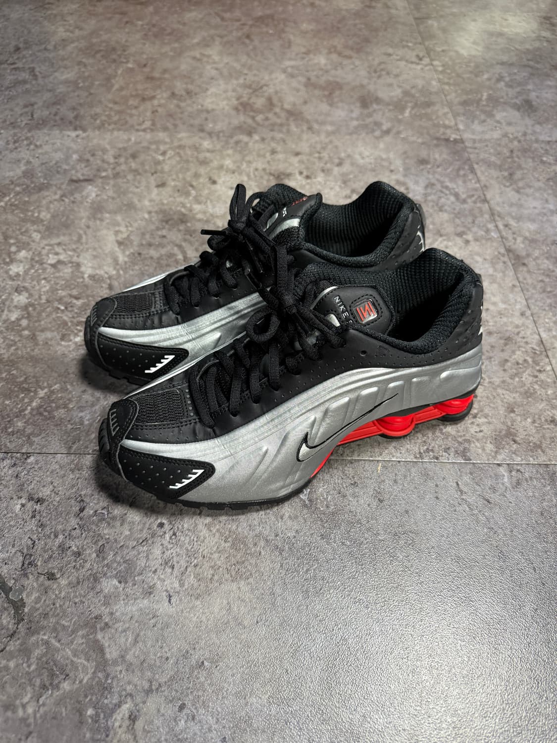 나이키 샥스 r4 245 상품이미지1