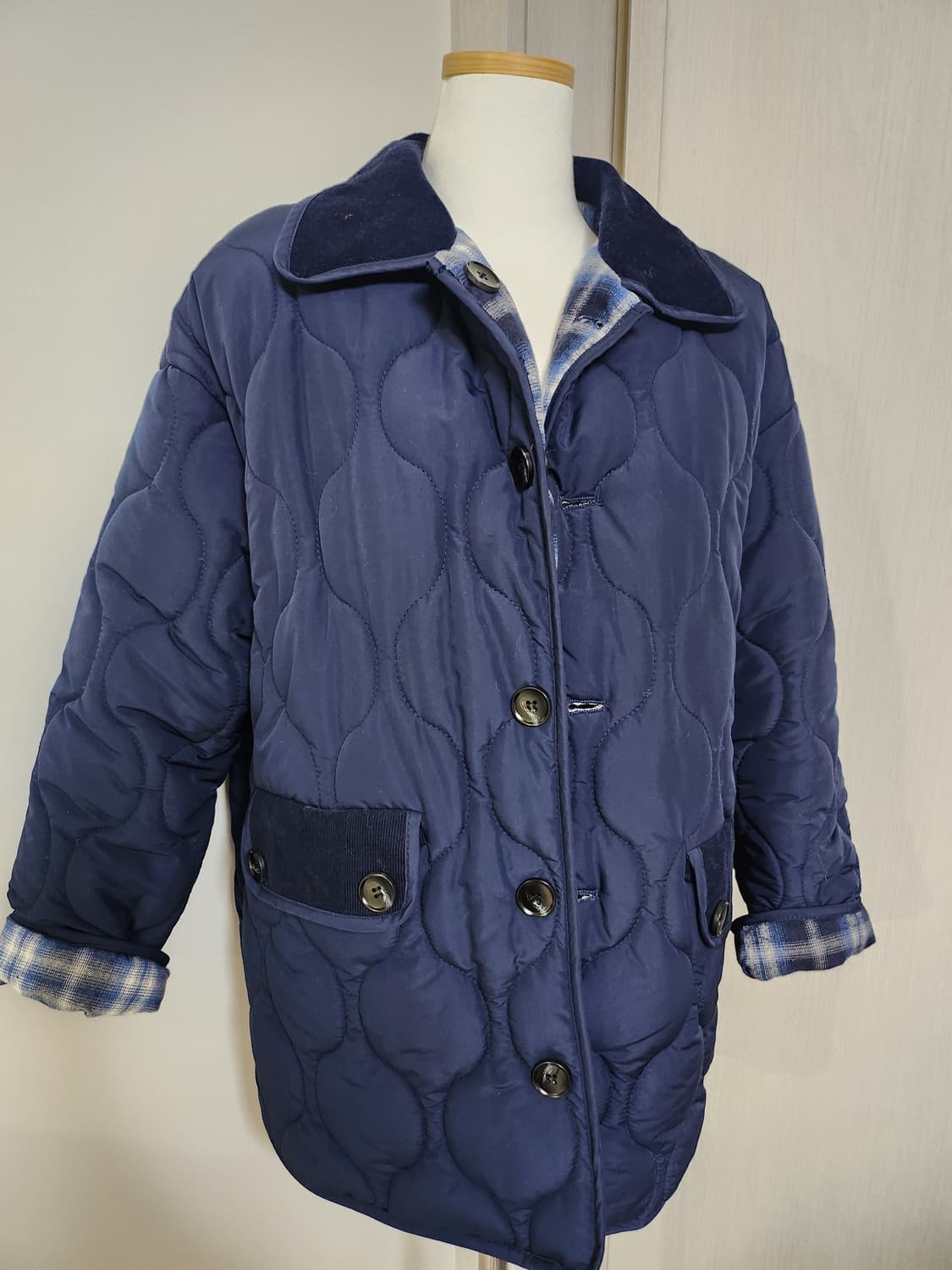 리버시블 체크 누빔 패딩 상품이미지3