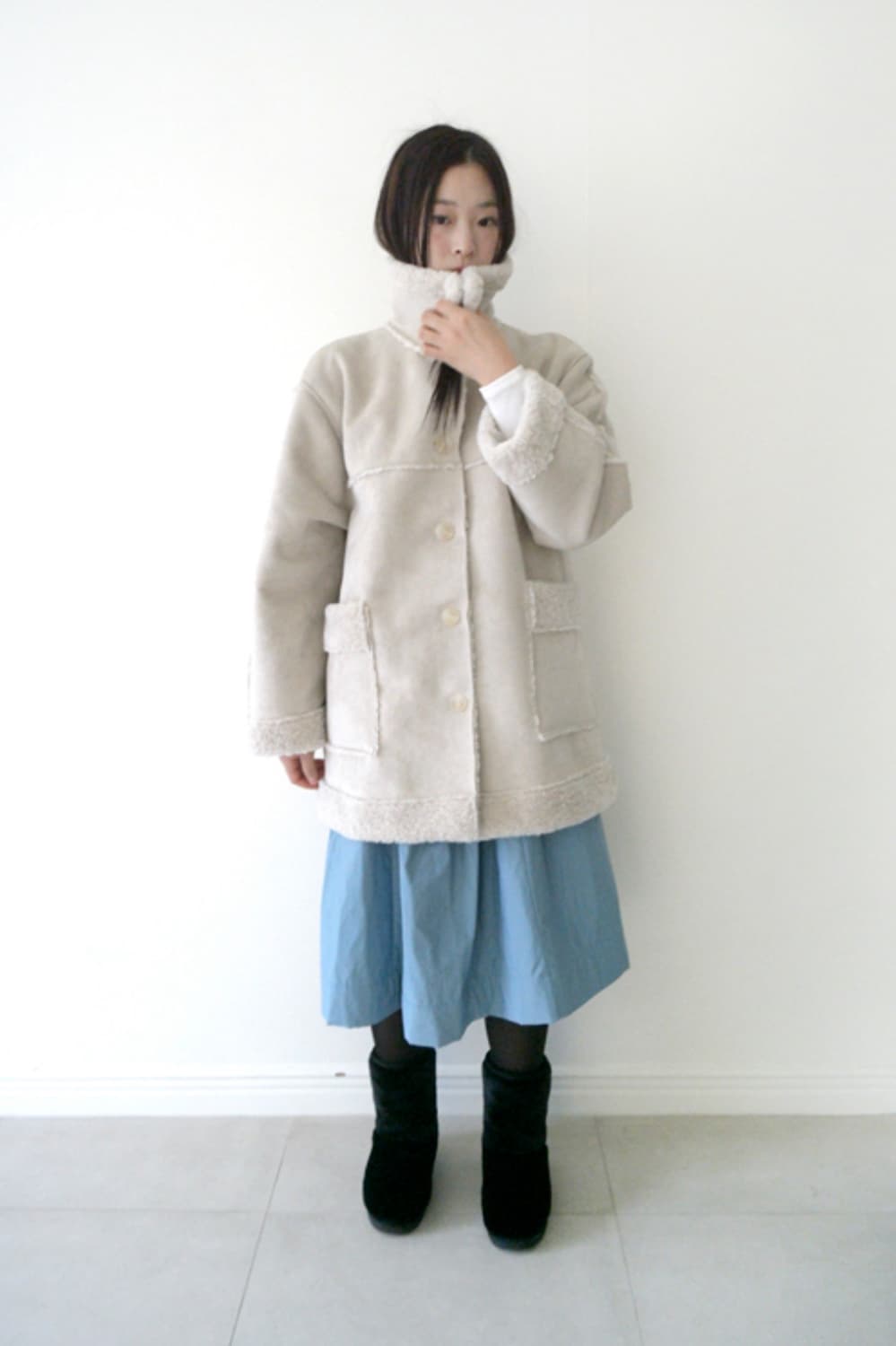 구함) 애프터먼데이 스노우 무스탕 코트 아이보리 구해요 상품이미지1