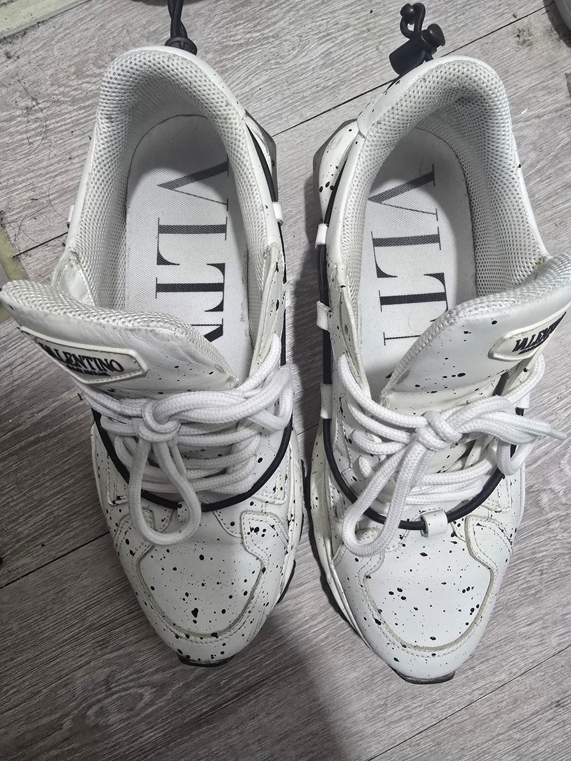 발렌티노 스니커즈 VLTN 상품이미지1