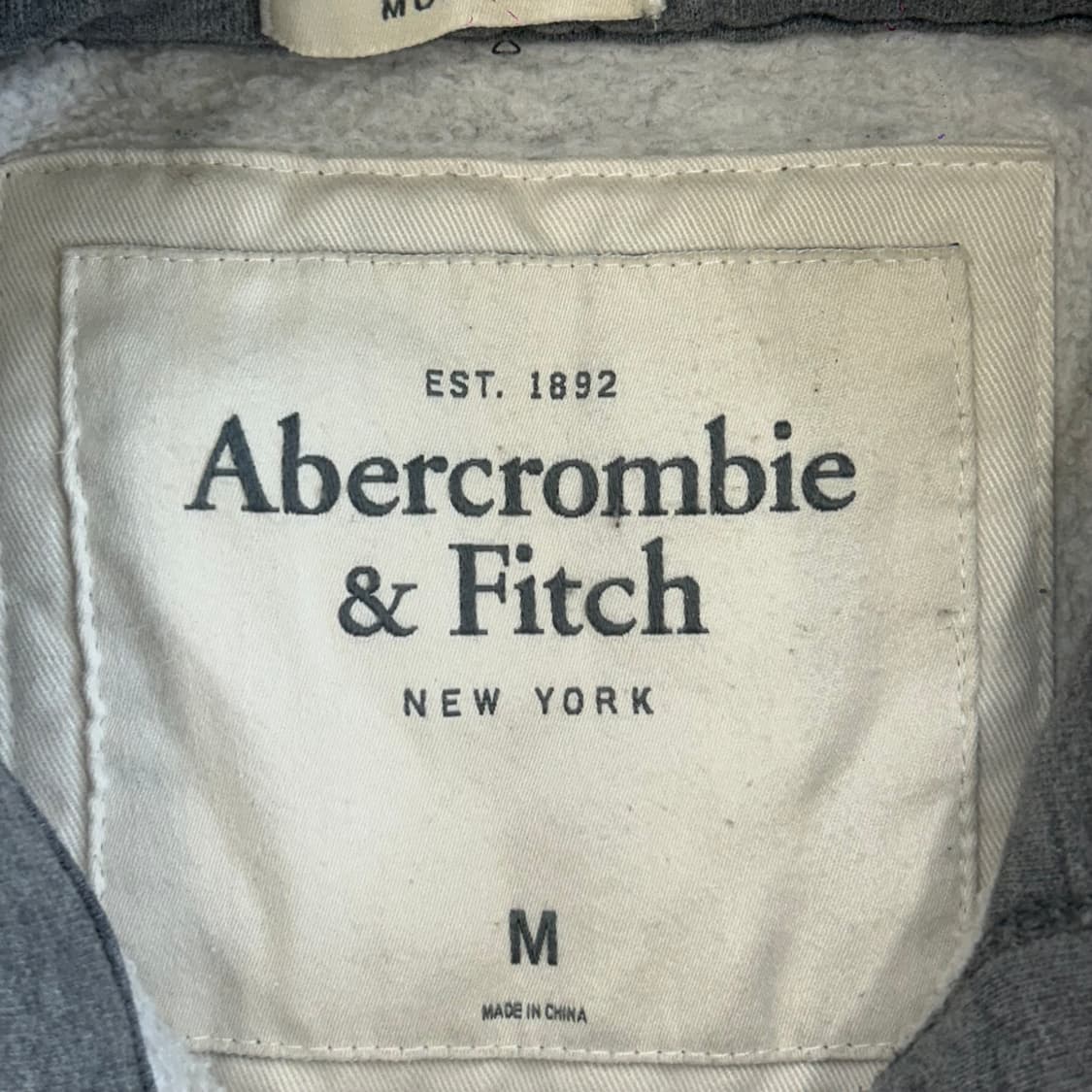 Abercrombie 아베크롬비 스펠아웃 하이넥 그레이 버튼업 후드집업 상품이미지5
