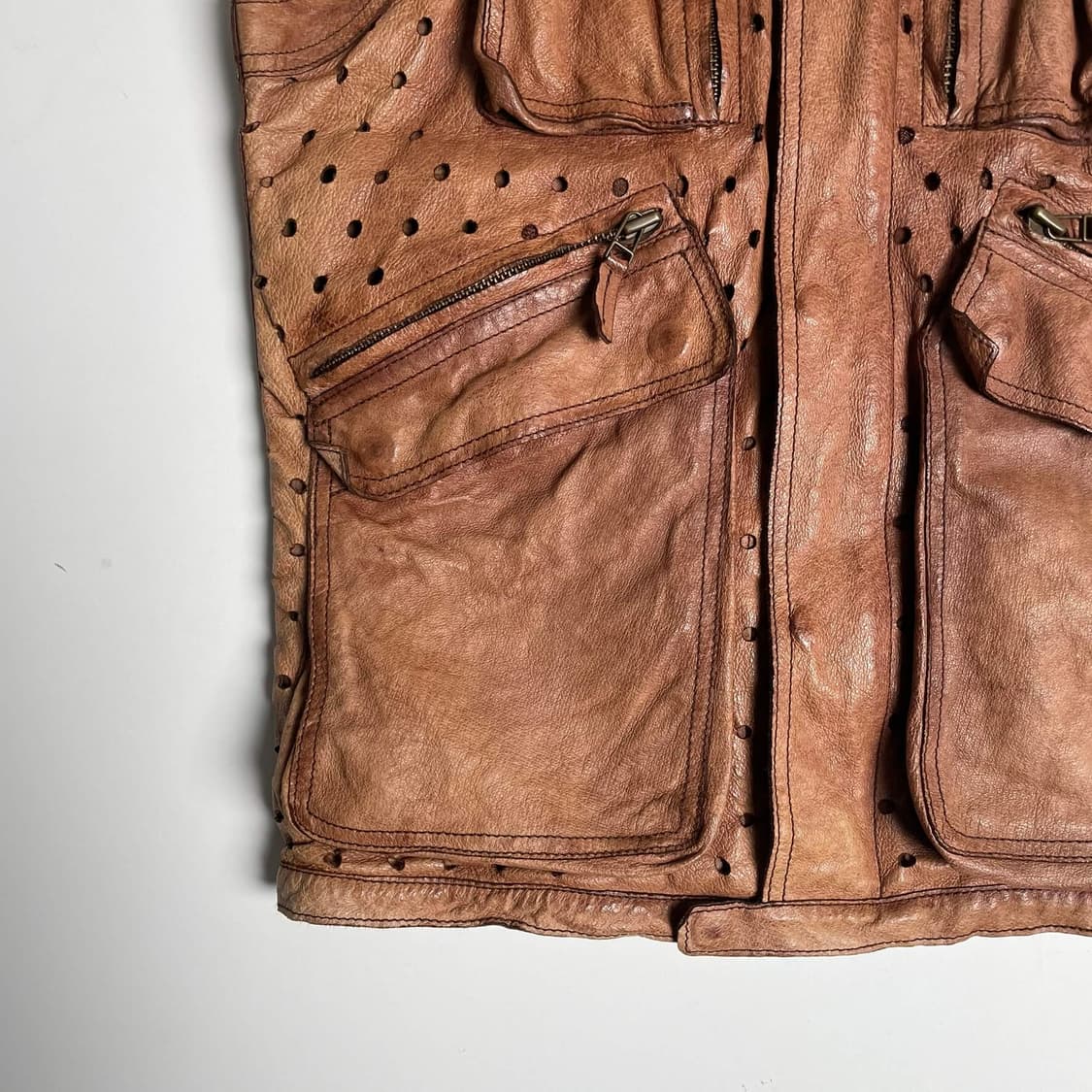 Christian peau 피그스킨 펀칭 레더 베스트 상품이미지4