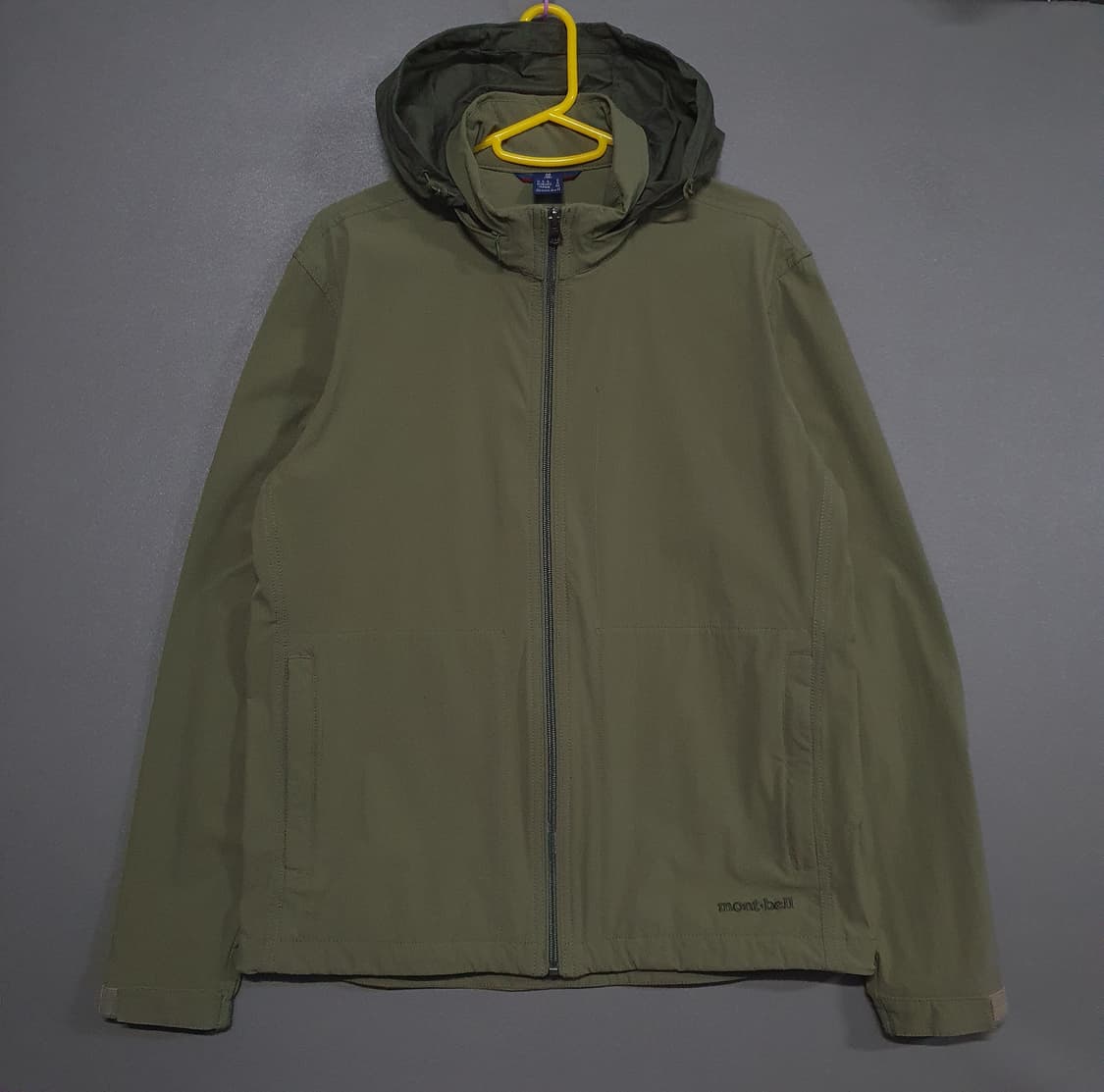 95 (M) 몽벨 신형 방풍 경량 후드 바람막이 미라지 자켓 카키 상품이미지2