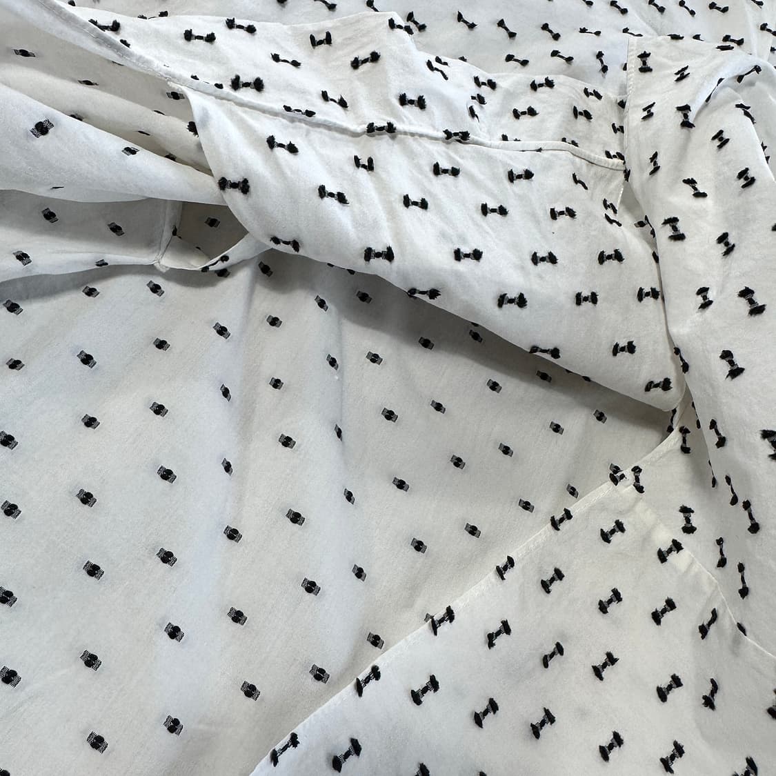 르베이지 도트 자수 티블라우스 상품이미지3