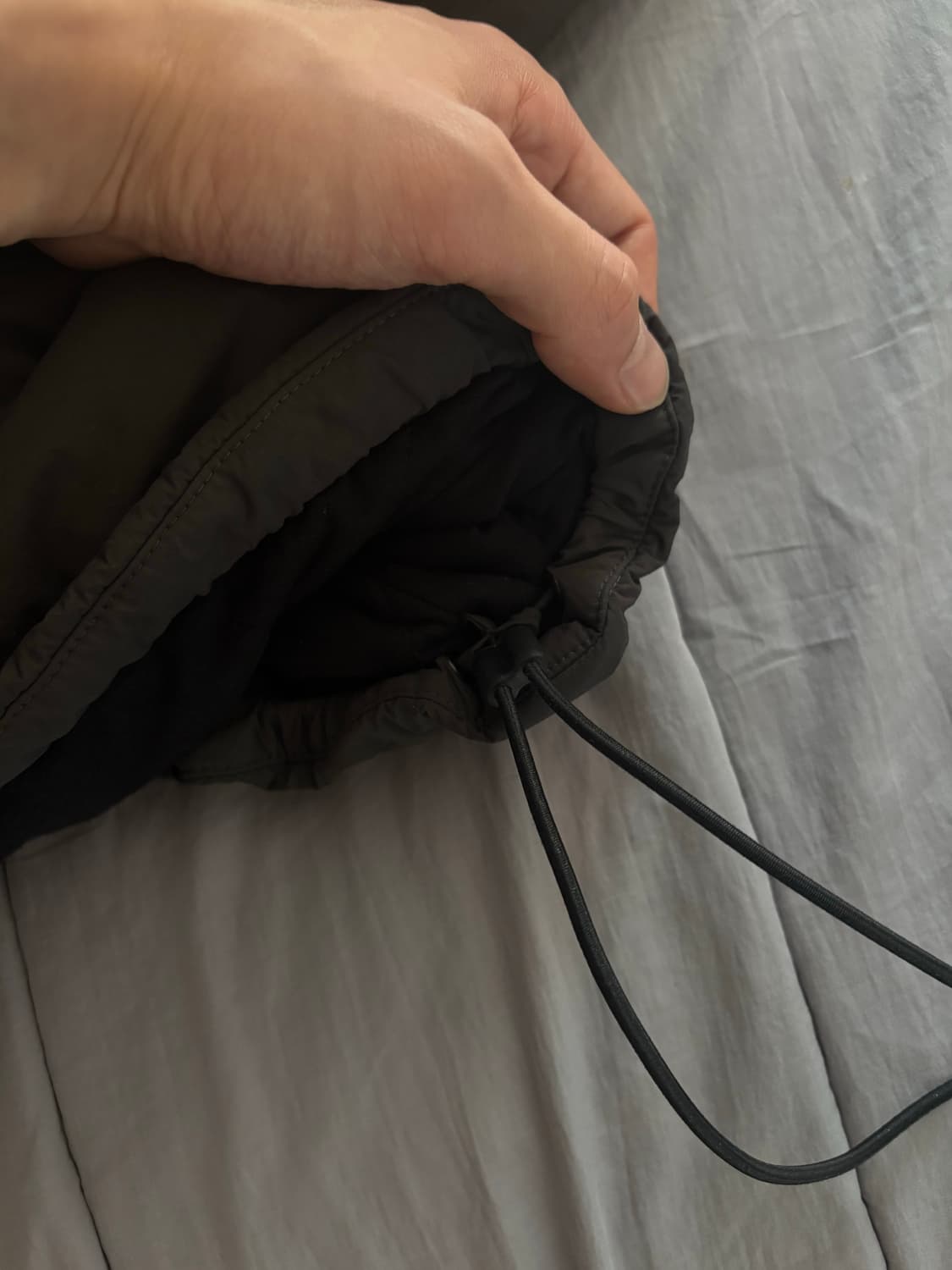 발렌시아가 스포티 B 나일론 패디드 풀오버 후드 블랙 2사이즈 상품이미지5