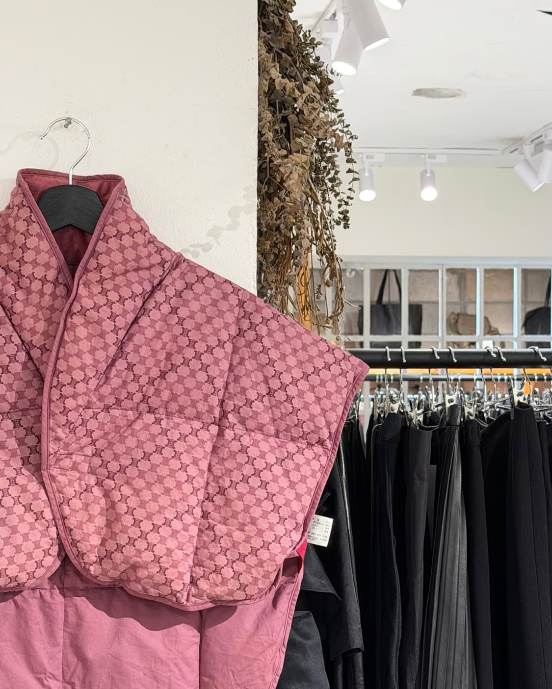 셀린느 핑크 트리오페 다운 베스트 상품이미지3