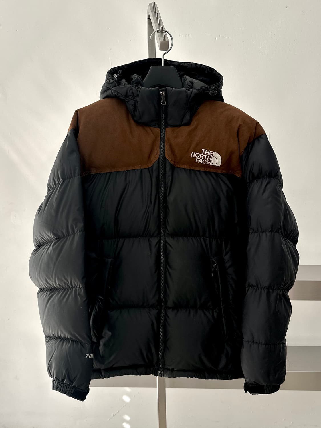 노스페이스 700 LTD 블랙/브라운 눕시 패딩  상품이미지4