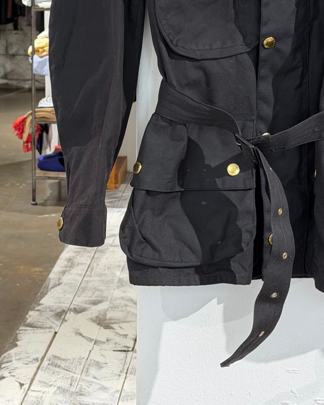 바버 인터내셔널 블랙 하이넥 벨티드 오리지널 왁스 자켓 상품이미지5