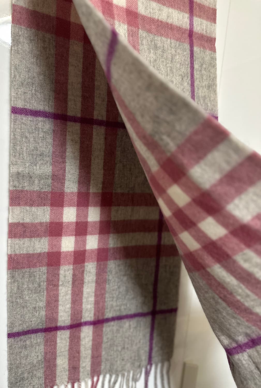 버버리 캐시미어 머플러 그레이/핑크 체크남여공용 상품이미지6