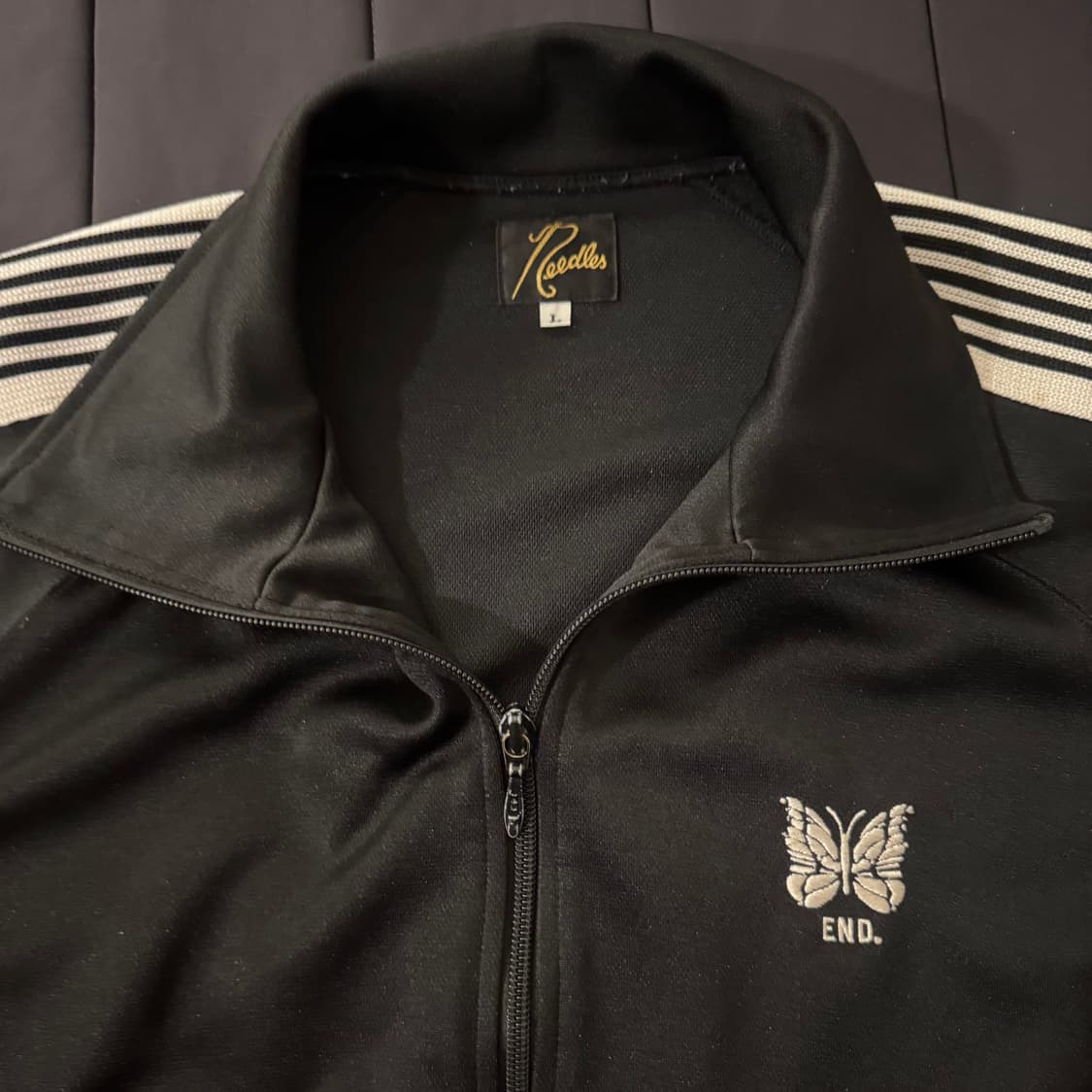 니들스 X END 트랙탑 L 상품이미지2