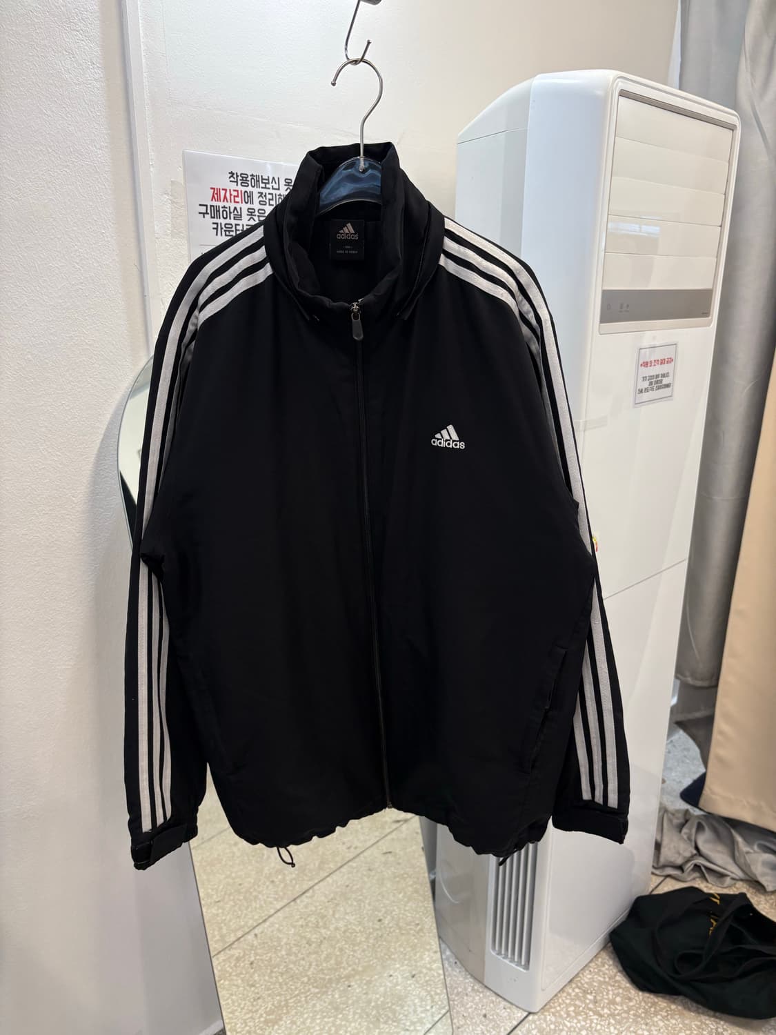 ADIDAS padded line jk 상품이미지1